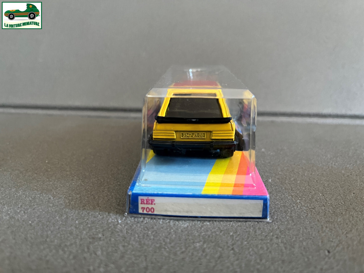 Ancienne Voiture Miniature Ford Escort Banania Norev au 1/43