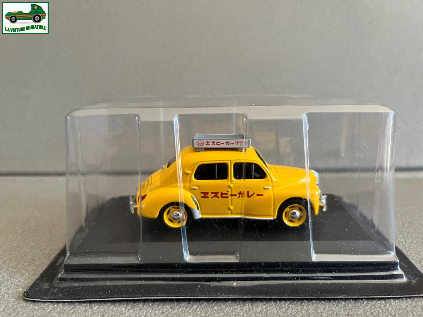 Voiture Miniature Renault 4CV Hino PA62 Tokyo 1966 Taxi Du Monde au 1/43 Altaya