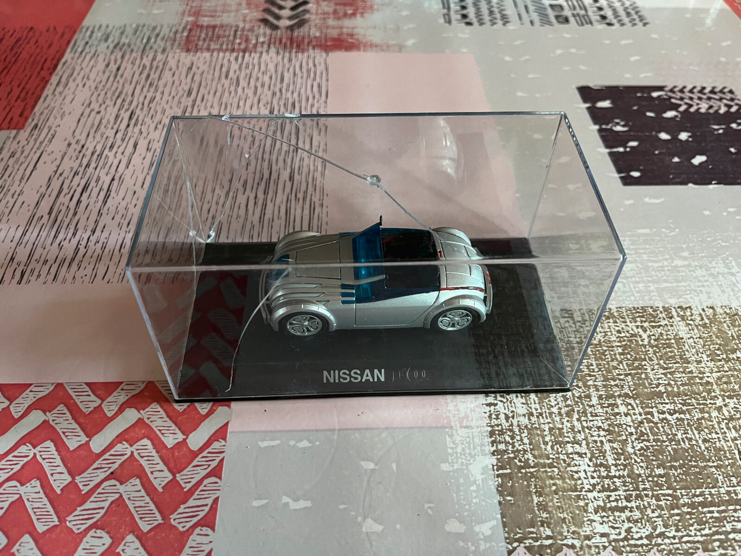 Voiture miniature Nissan Jikoo Norev Concept Car au 1/43
