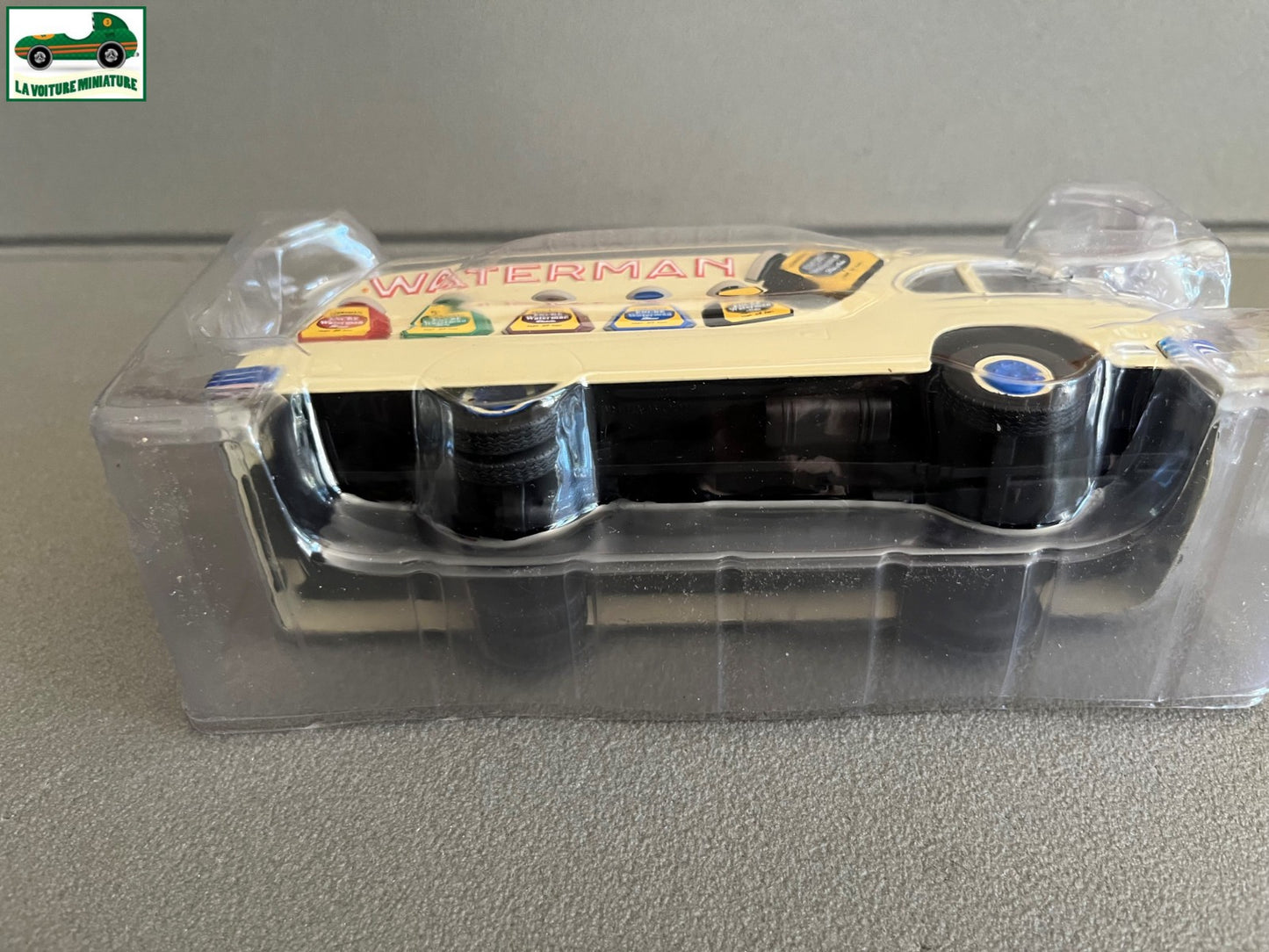 Voiture Miniature Camion Ford Cargo Waterman Hachette Hors Série au 1/43