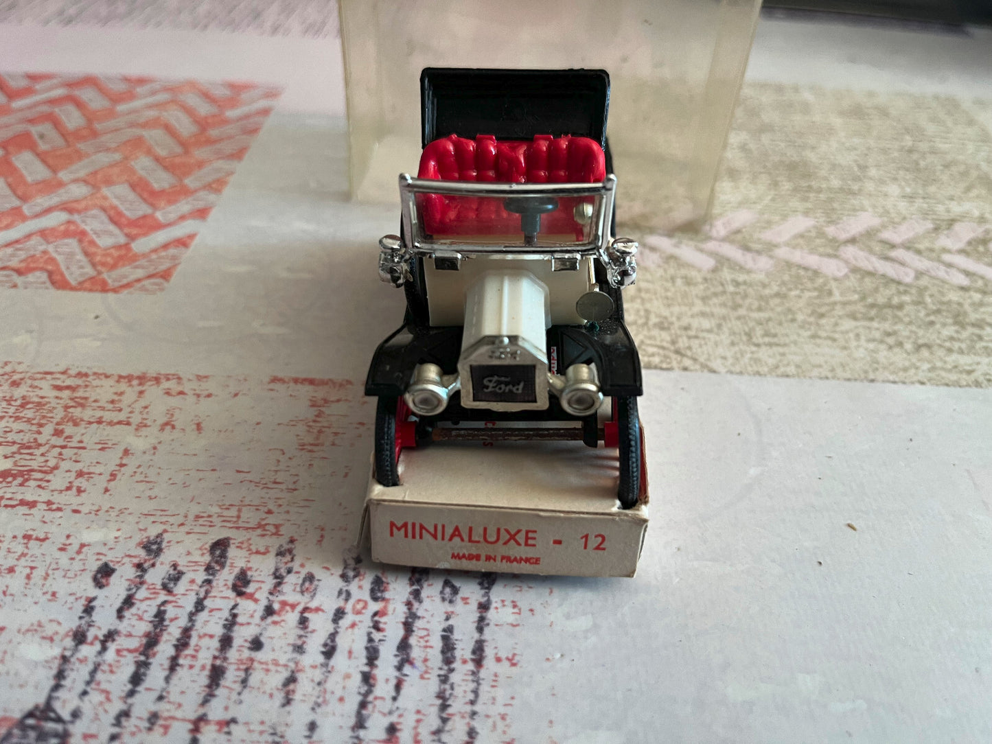Voiture miniature Plastique Ford Débâché 1907 Minialuxe 1/43