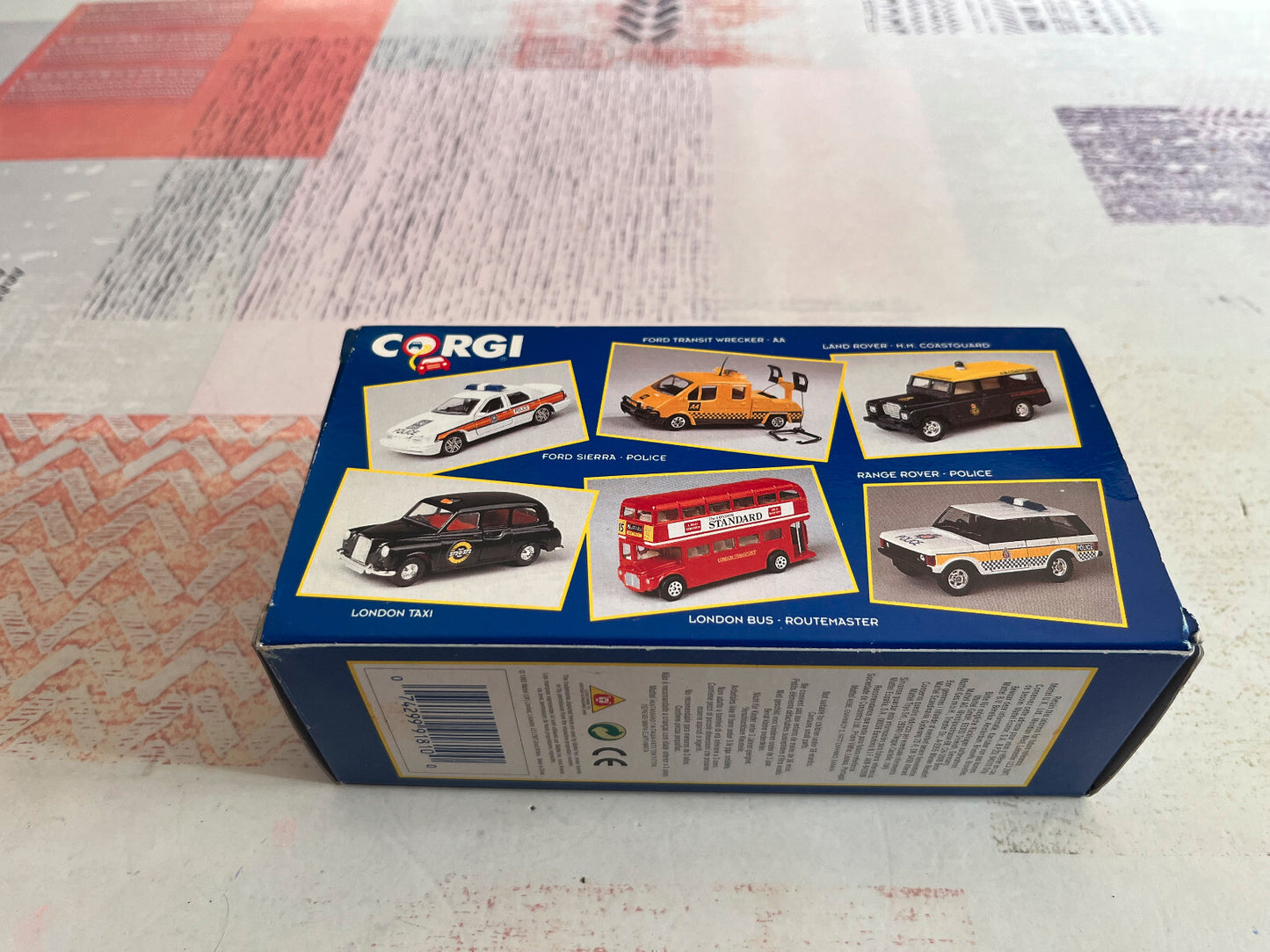 Voiture miniature London Taxi Corgi 91810 Mattel au 1/36
