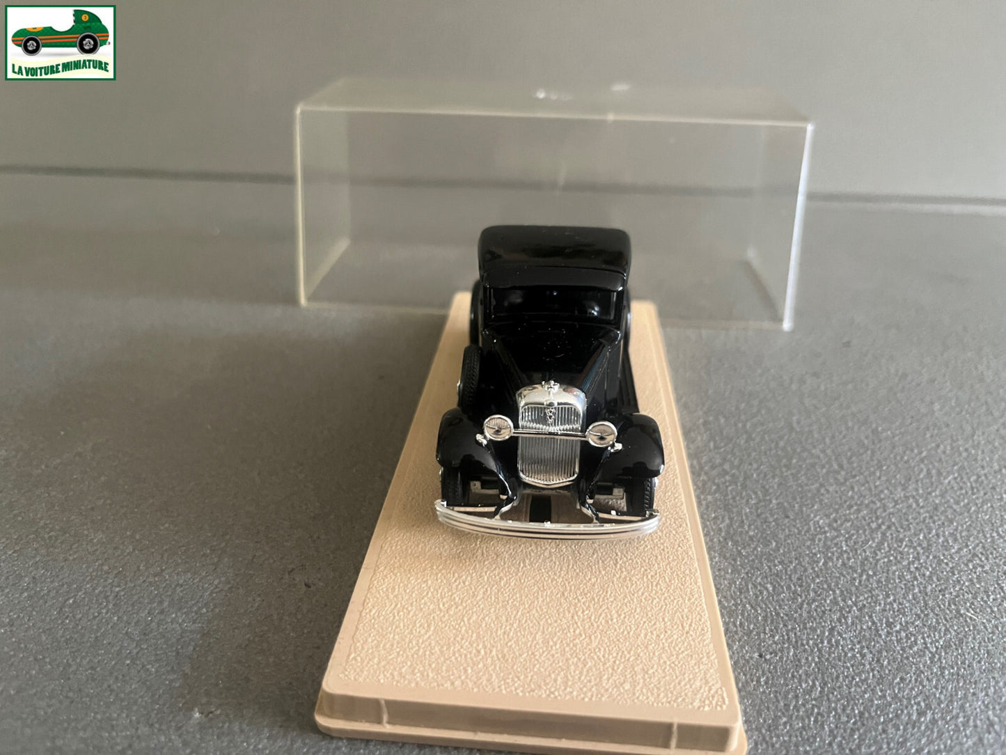 Voiture miniature Ford V8 Pick Up Eligor France 1/43