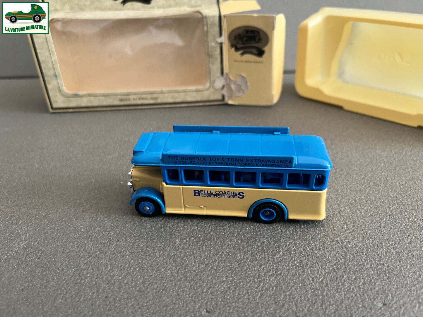 Voiture Miniature anglaise Autobus Autocar bus Belle Coaches LLedo Toy