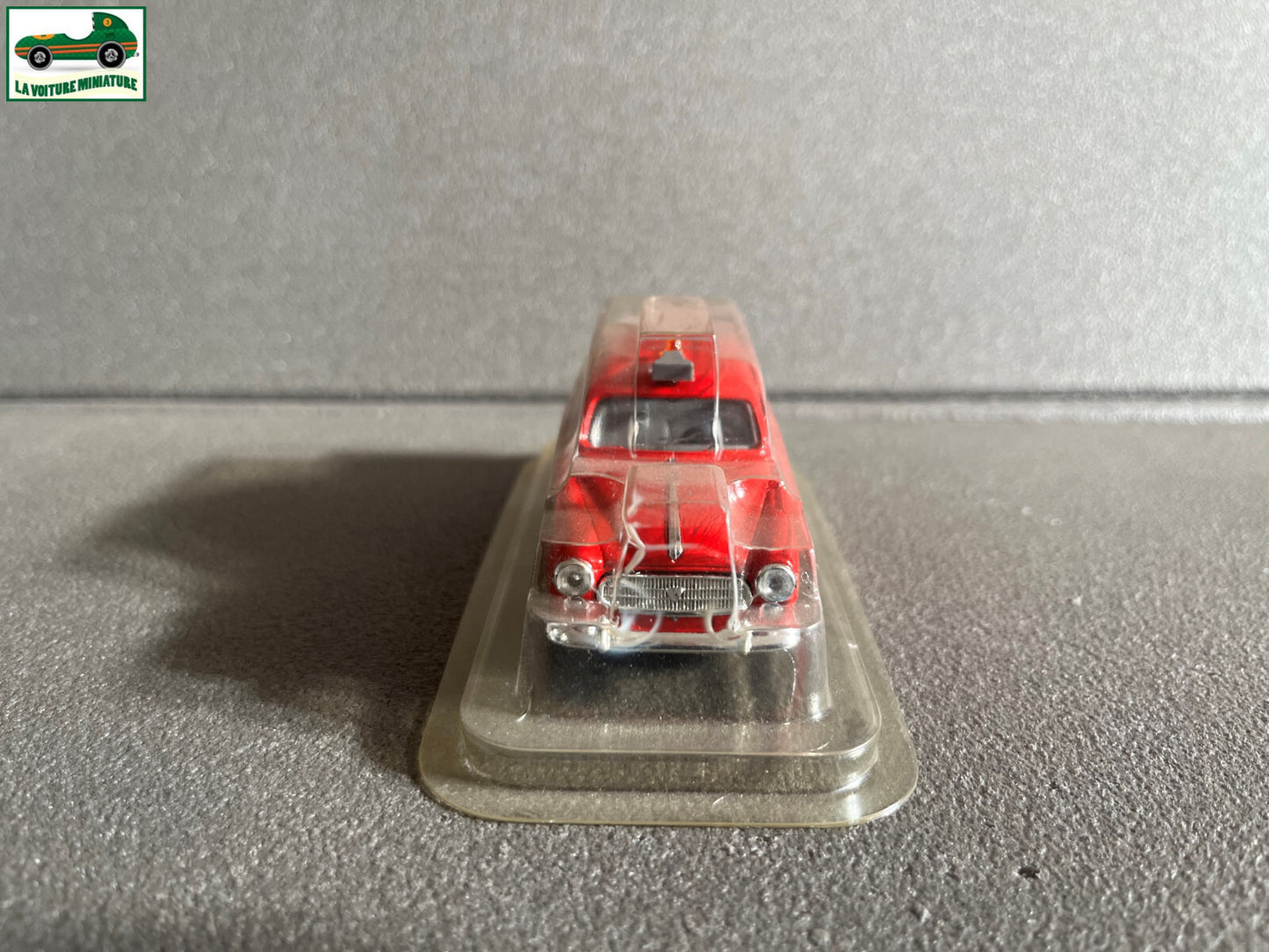 Voiture Miniature Peugeot 403 Pompiers Solido Hachette 1/43