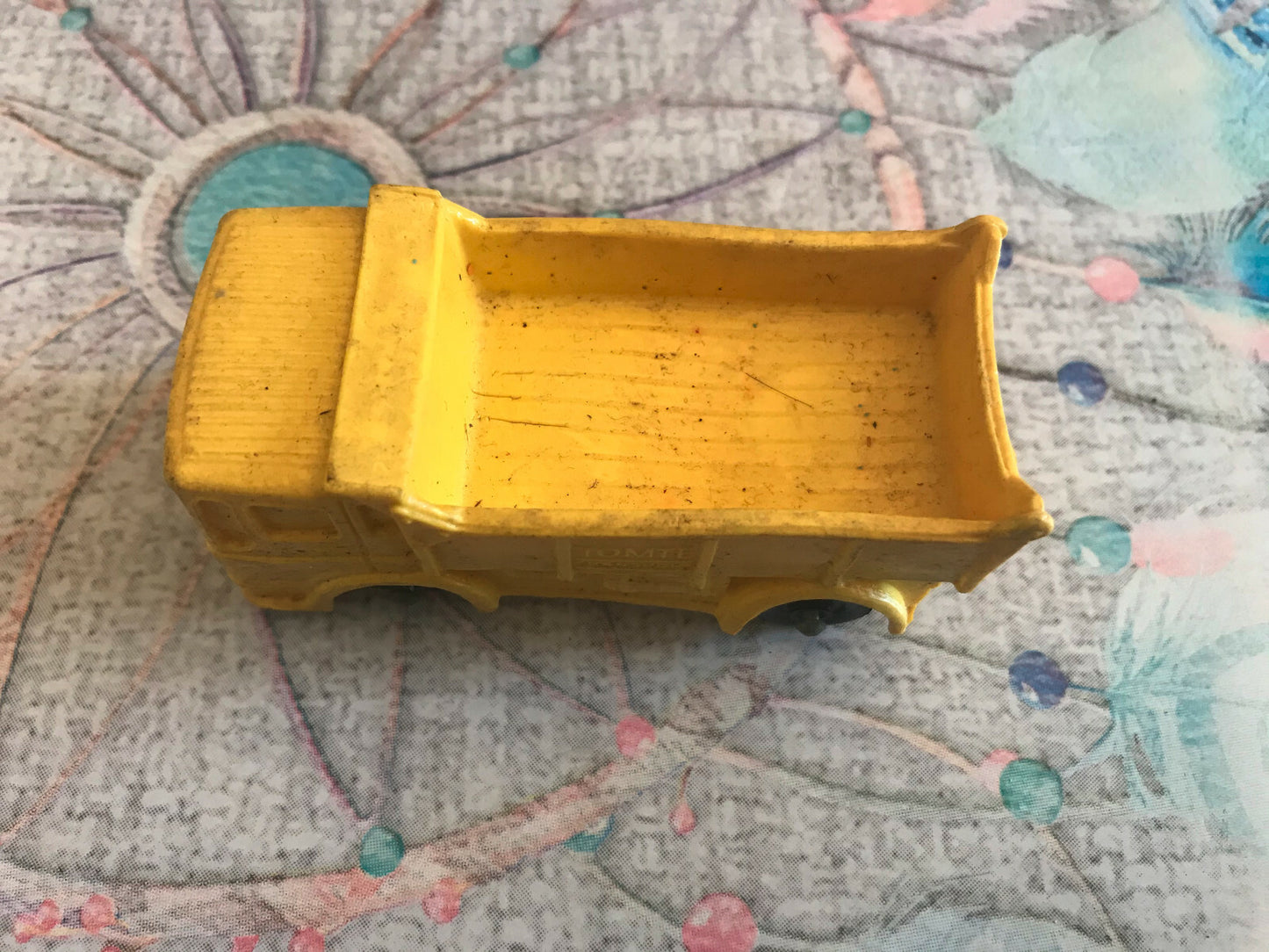 Voiture Miniature Ancien Camion Leyland Tomte Lardal Norway Plastique Gomme 1/43