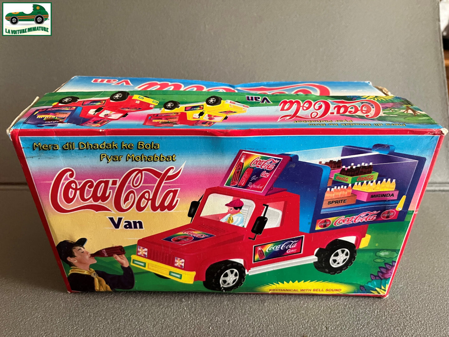 Ancien Jouet de Bazar Plastique Mécanisme Clé Voiture Coca Cola Brijbasi toys