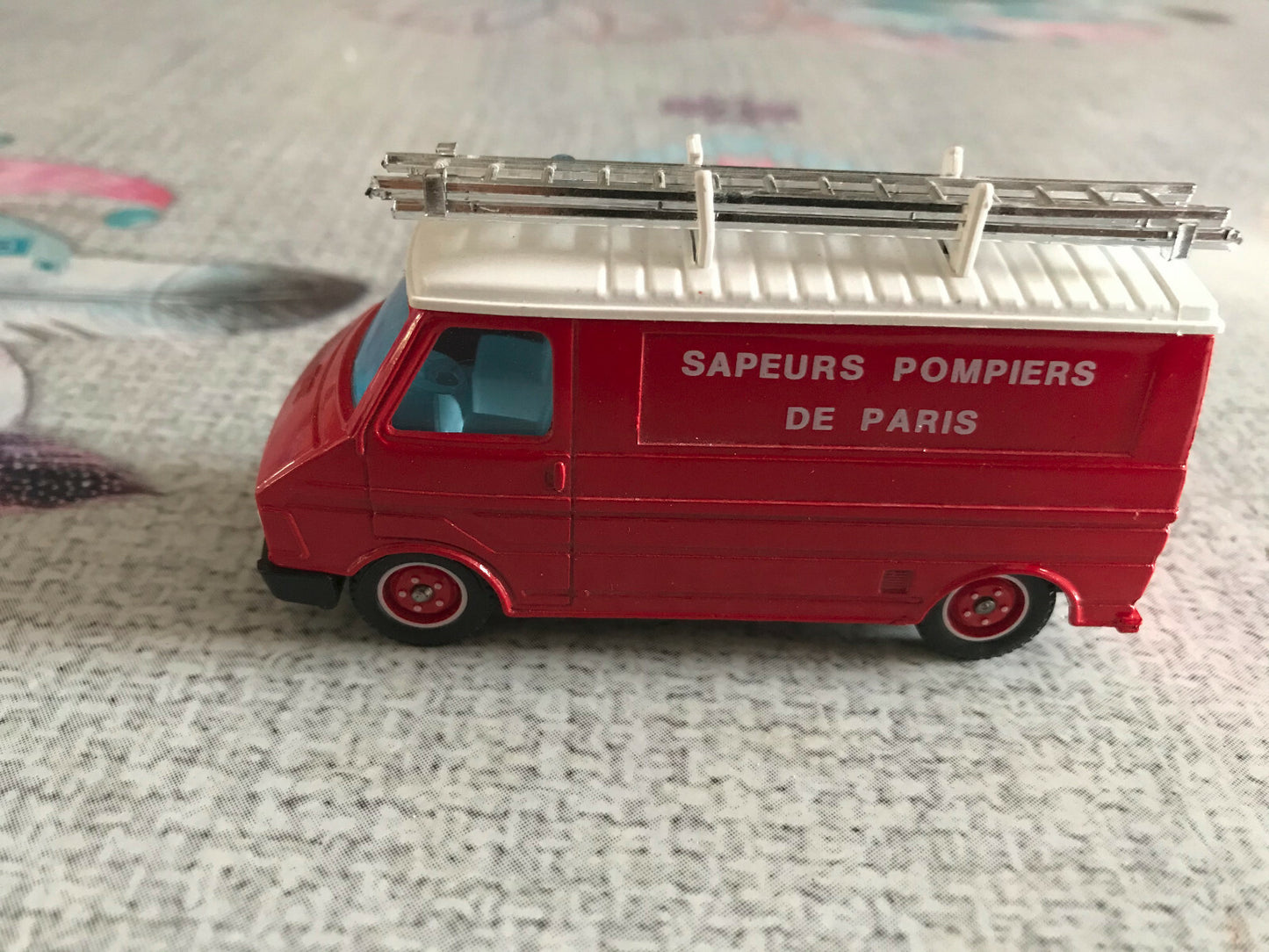 Voiture Miniature Citroen C35 Sapeurs Pompiers Paris Solido France au 1/50