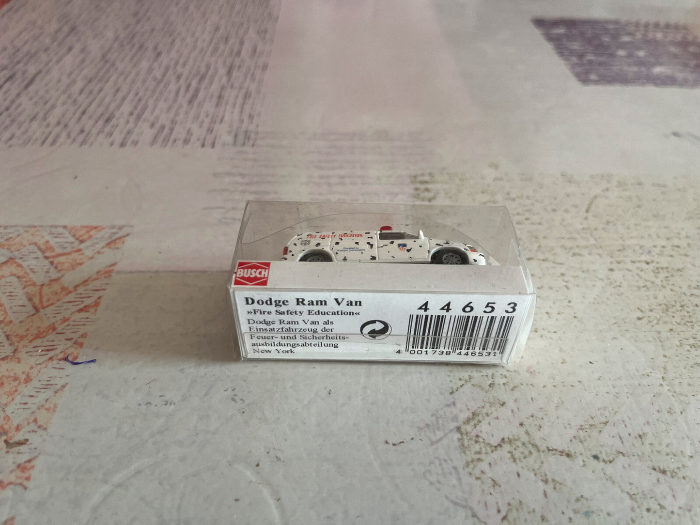 Voiture Miniature Dodge Ram Van Busch Germany 1/87 HO