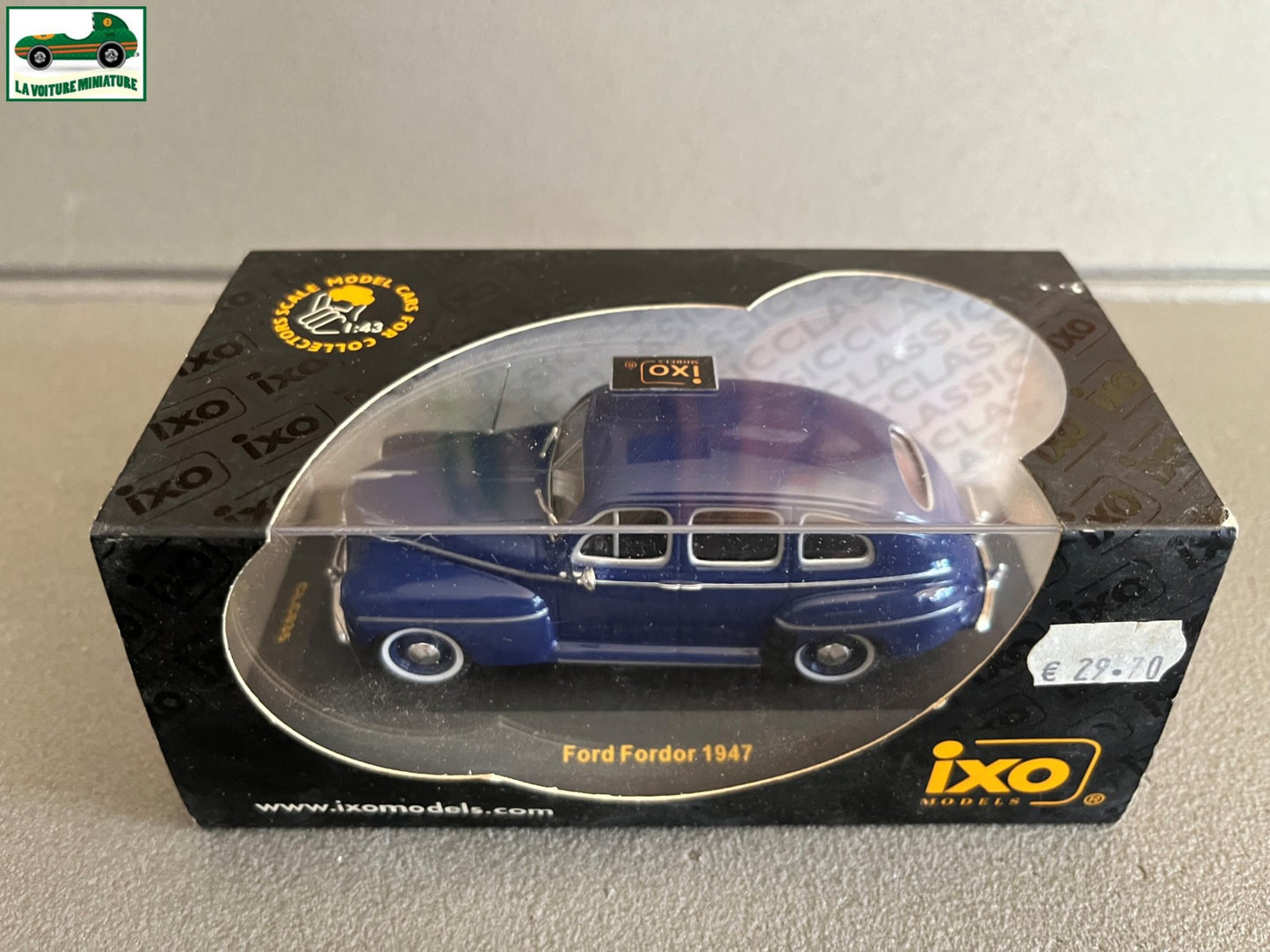 Voiture Miniature Ford Fordor 1947 Ixo au 1/43