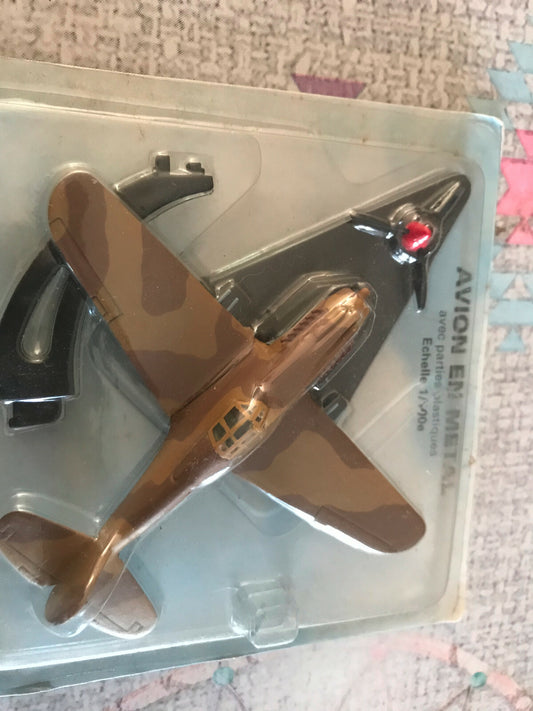 Avion miniature Militaire P-40C Tomahawk 1/100