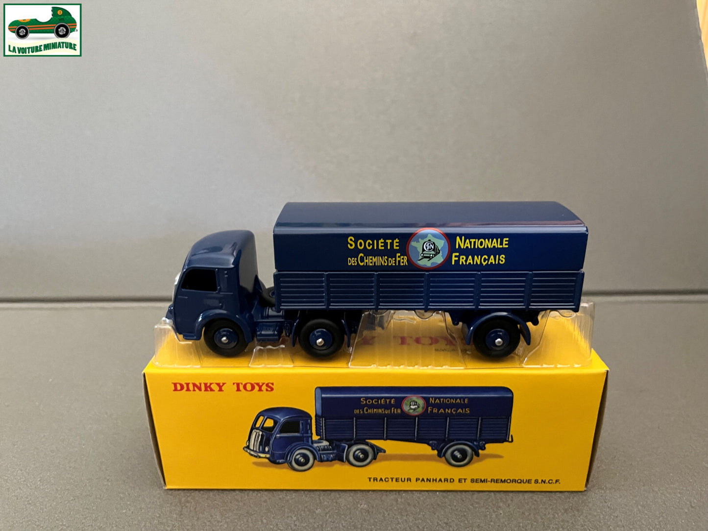 Voiture miniature Tracteur Semi Remorque Panhard SNCF 32 AB Dinky Toys Atlas
