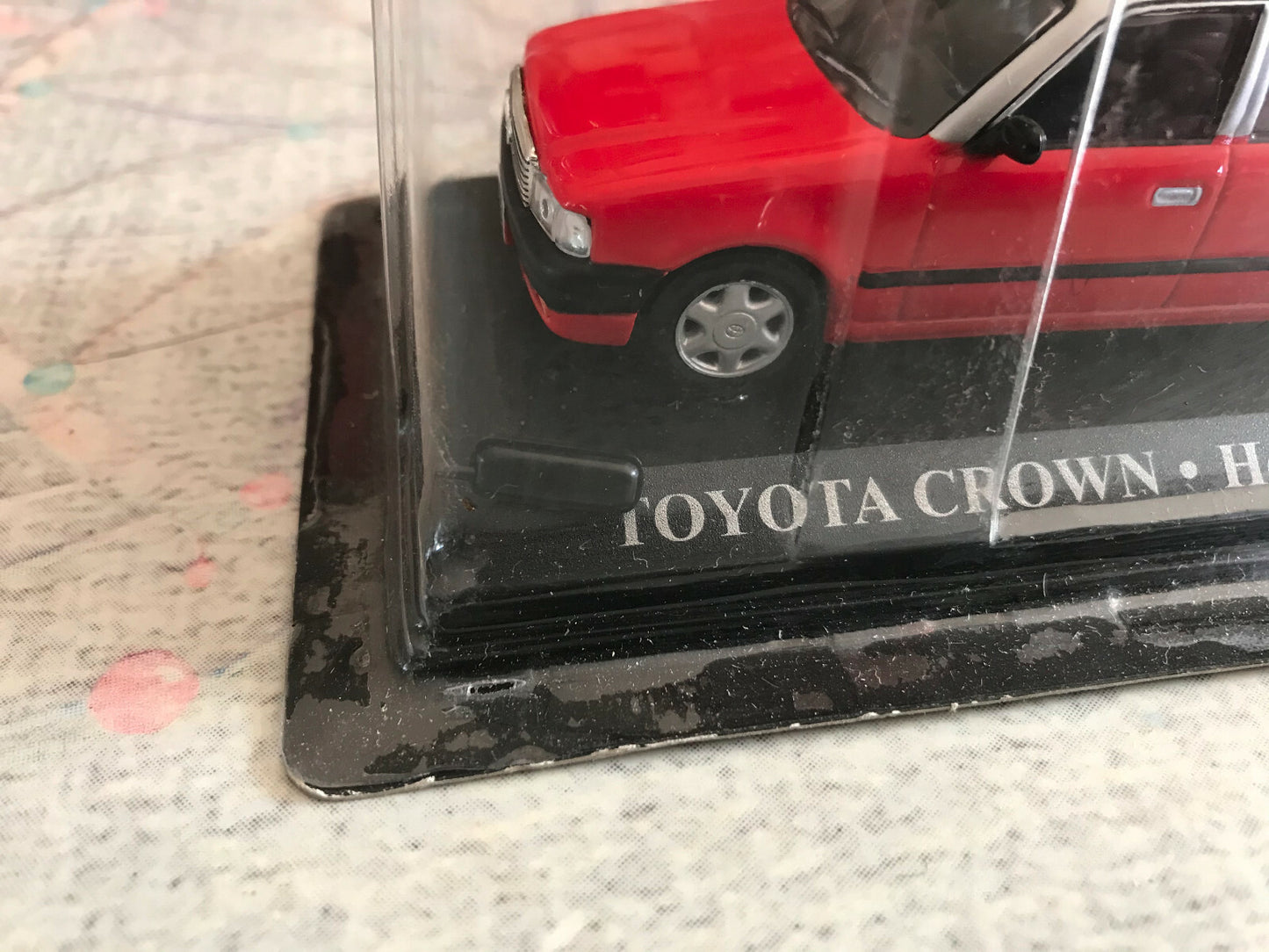 Voiture Miniature Toyota Crown Hong Kong 1998 Taxi Du Monde au 1/43 Altaya