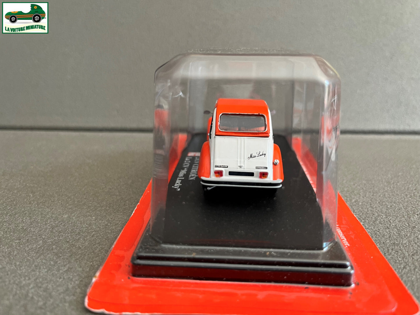Voiture miniature Citroen 2cv 2 cv Miss Lucky Auto Plus Hachette 1/43