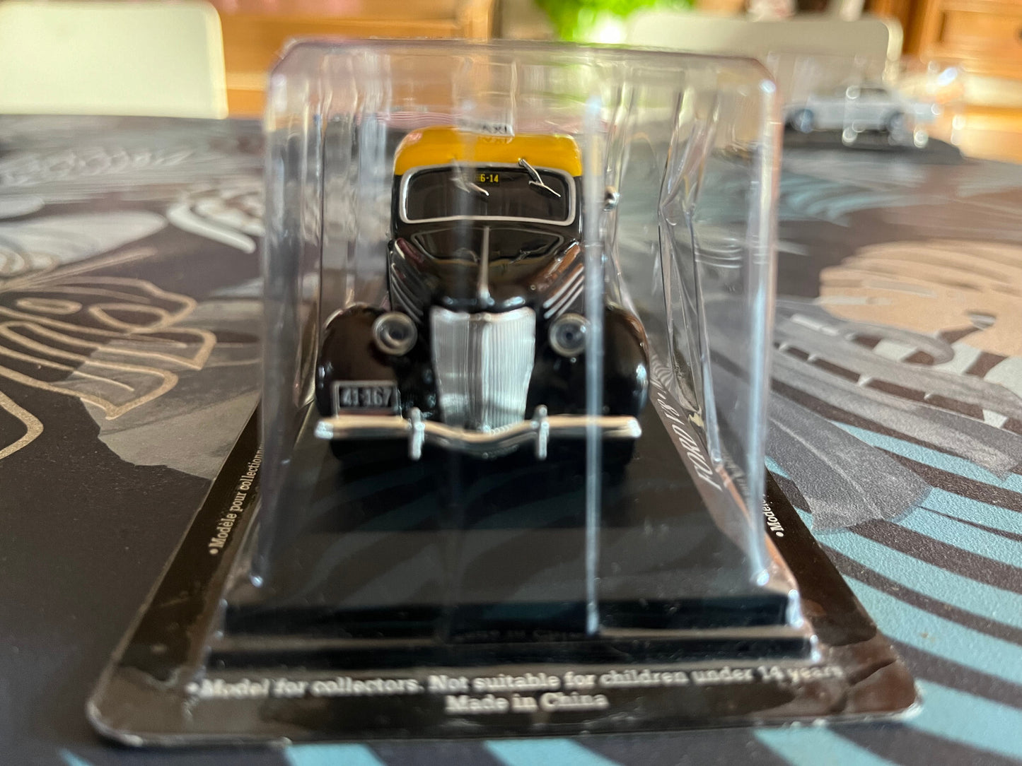 Voiture Miniature Ford V8 Montevideo 1950 Taxi Du Monde au 1/43 Altaya
