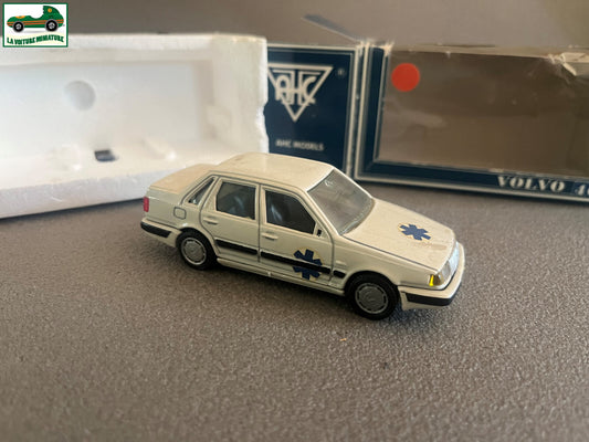 Voiture miniature Volvo 460 Pilen AHC Models au 1/43