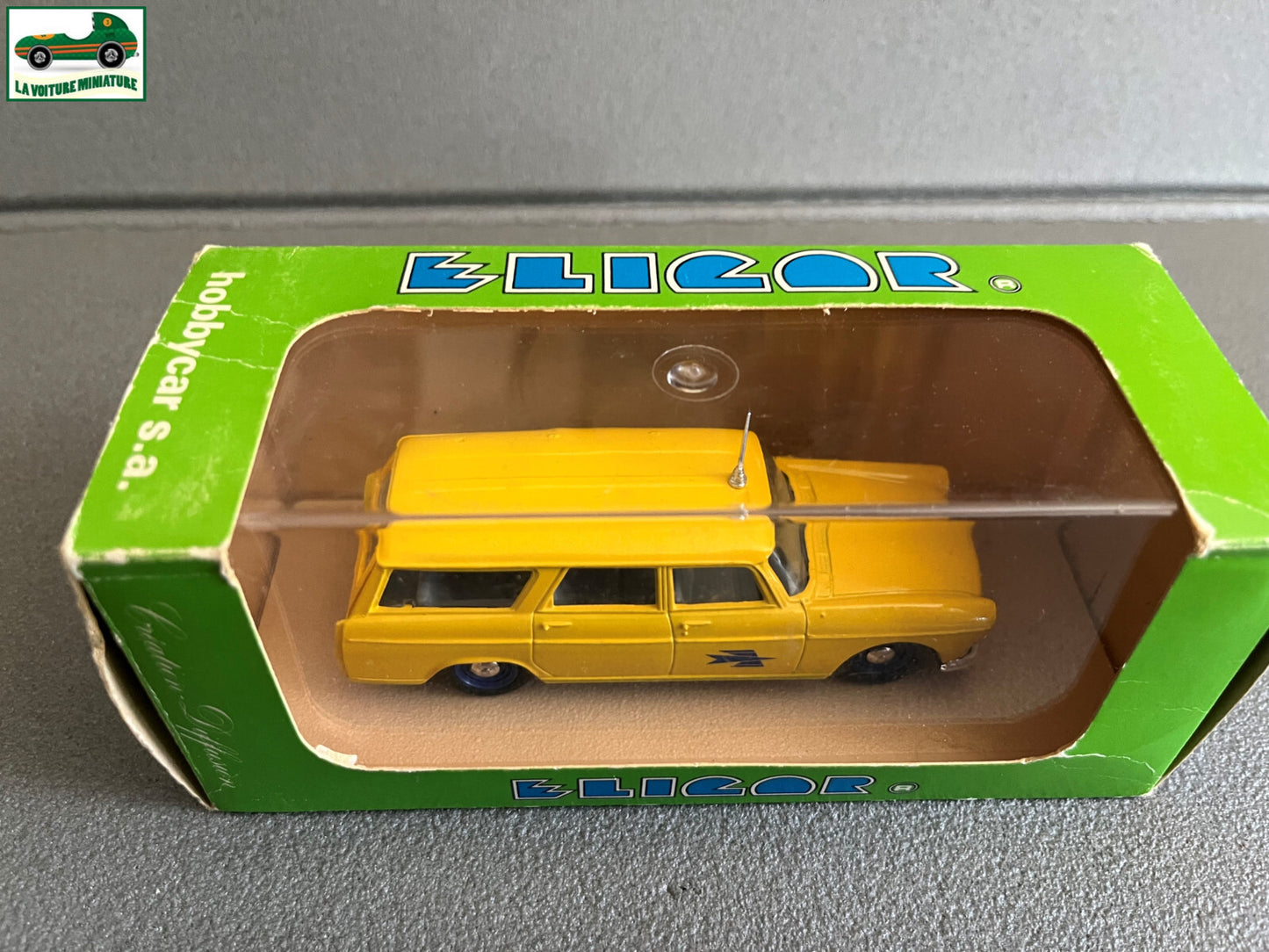 Voiture miniature Peugeot 4047 Break 1964 La Poste PTT Eligor France 1/43