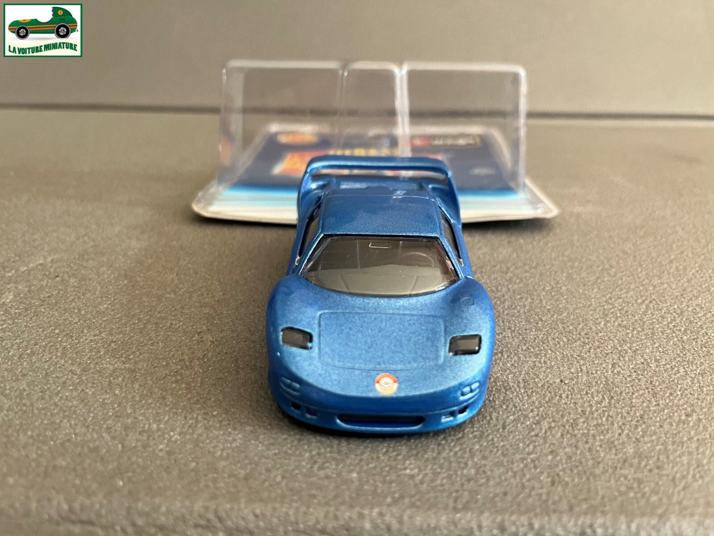 Voiture miniature Burago MCA Centenaire au 1/43