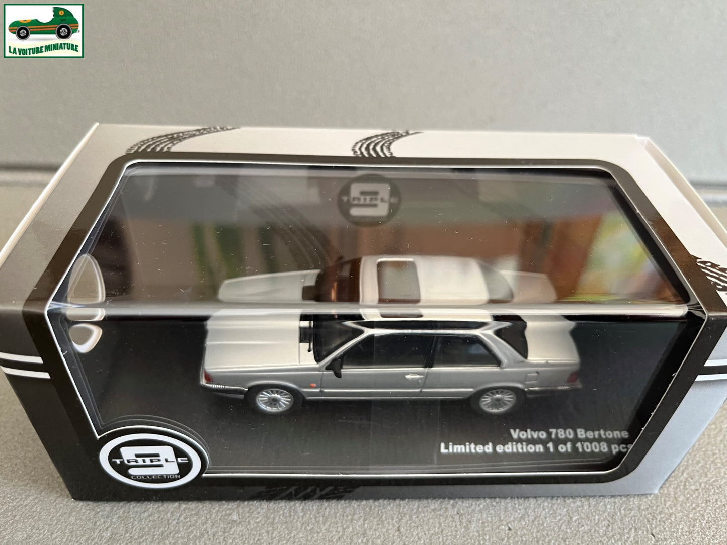 Voiture Miniature Volvo 780 Bertone Triple 9 au 1/43