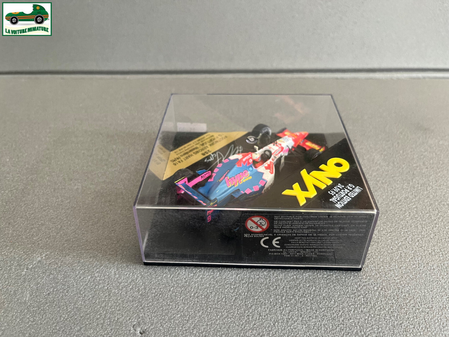 Voiture miniature F1 Onyx 258 Footwork Arrows Hart FA16 Signée Papis au 1/43