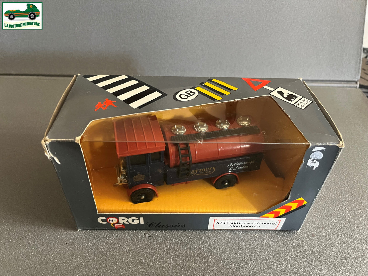 Voiture Miniature Corgi Toys AEC 508 forward control 5ton Cabover 1/43 1/50