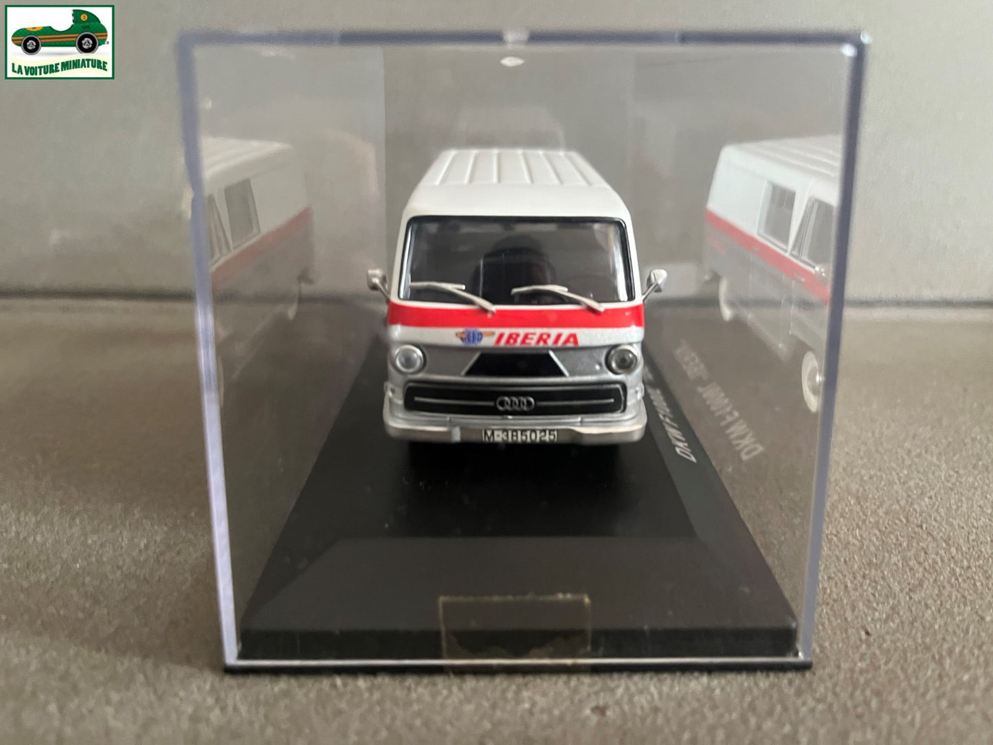 Voiture Miniature Camion Publicitaire DKW F1000L Iberia au 1/43