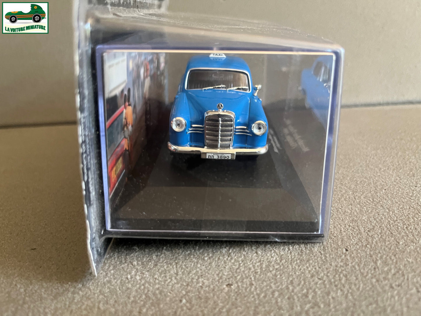 Voiture Miniature Mercedes Benz Ponton 180D 1989 Taxi Du Monde au 1/43 Altaya