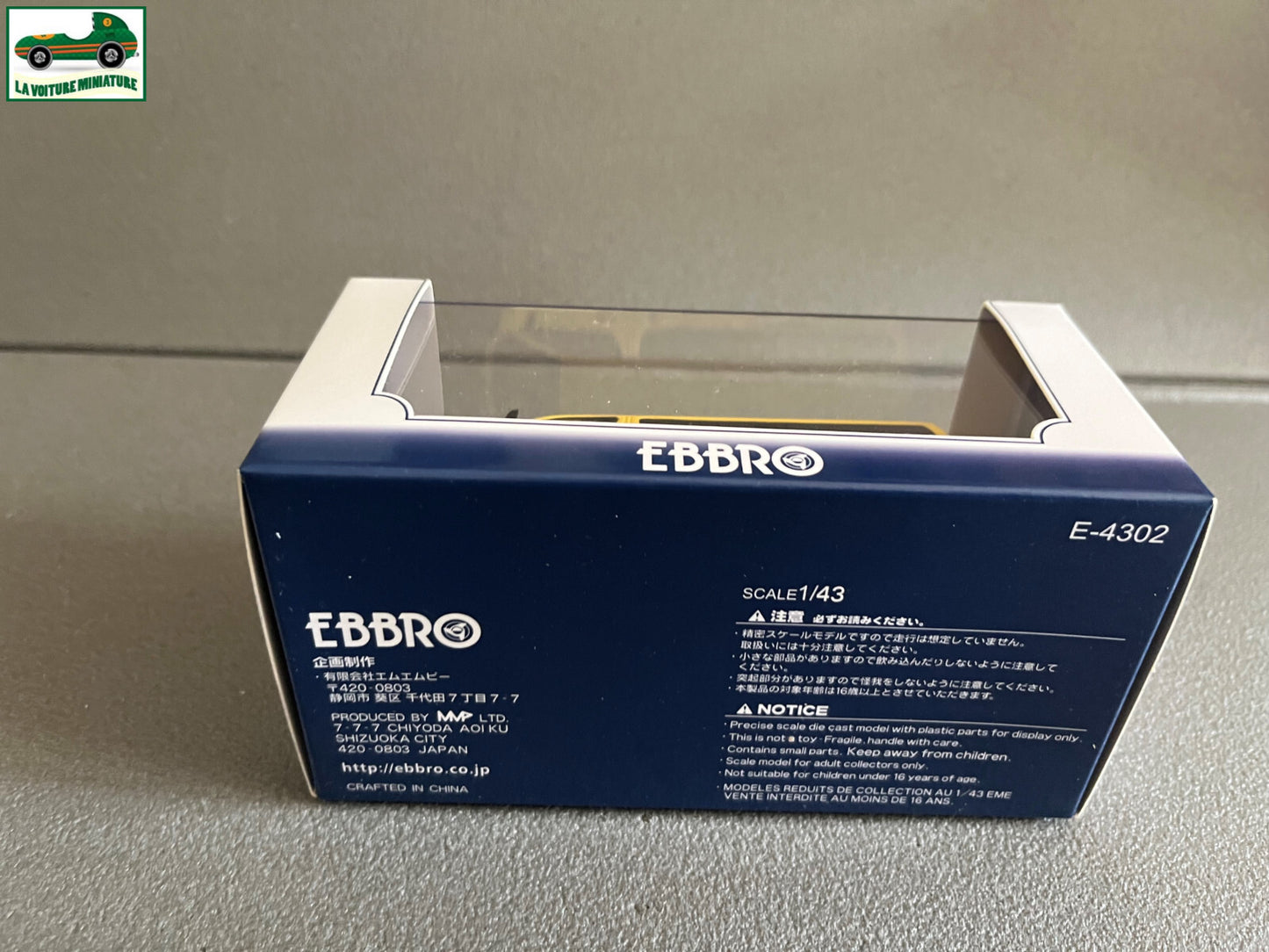 Voiture Miniature Nissan NV350 Caravan School Bus 2012 Autobus Ebbro au 1/43