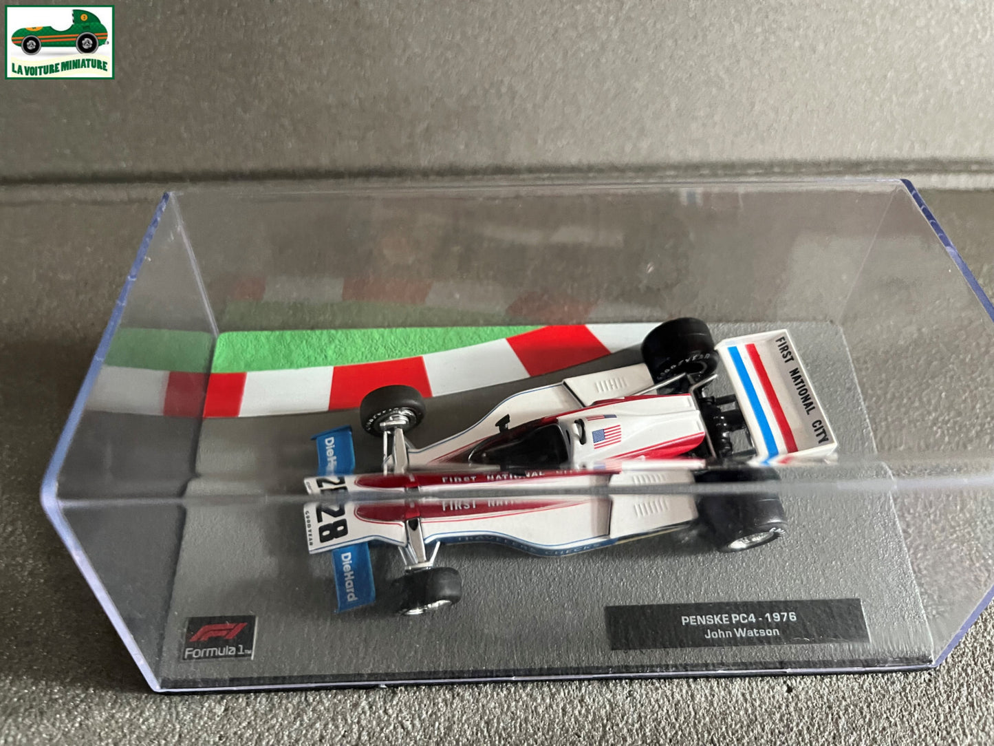 Voiture miniature Formule 1 F1 Penske PC4 1976 Watson au 1/43
