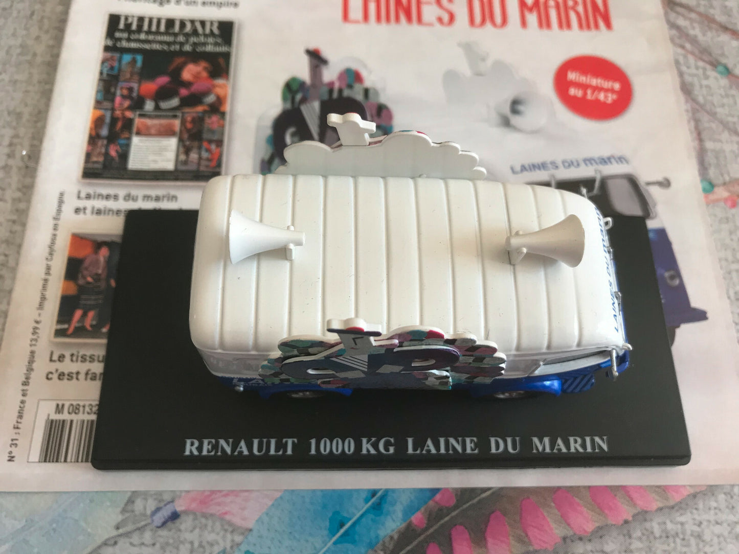 Voiture miniature Renault 1000 kg Laine du Marin Auto Plus Hachette au 1/43