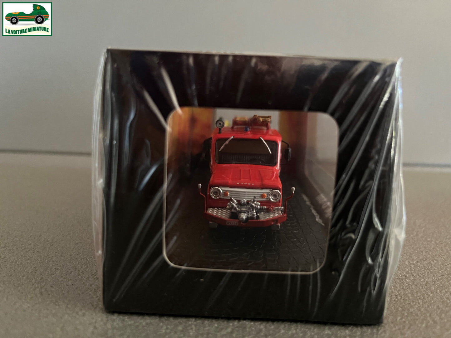Voiture miniature Camion Pompiers Dodge D-500 Editions Atlas au 1/72