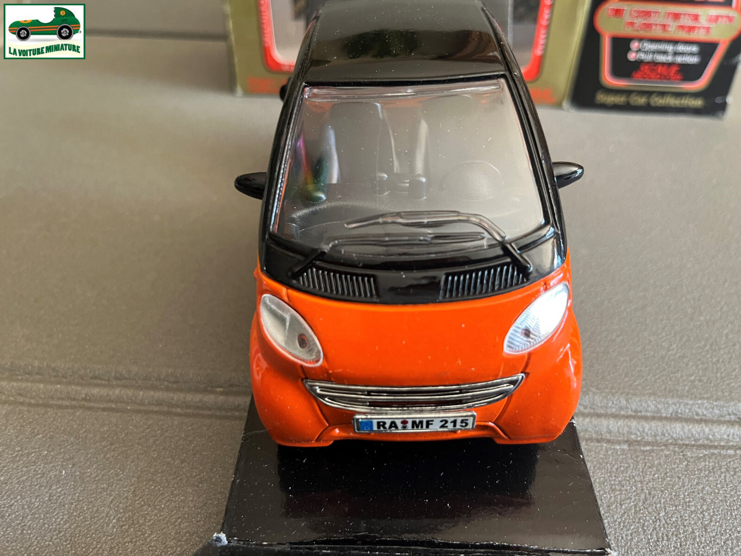 Voiture miniature Smart 1ère Version Cutie au 1/18