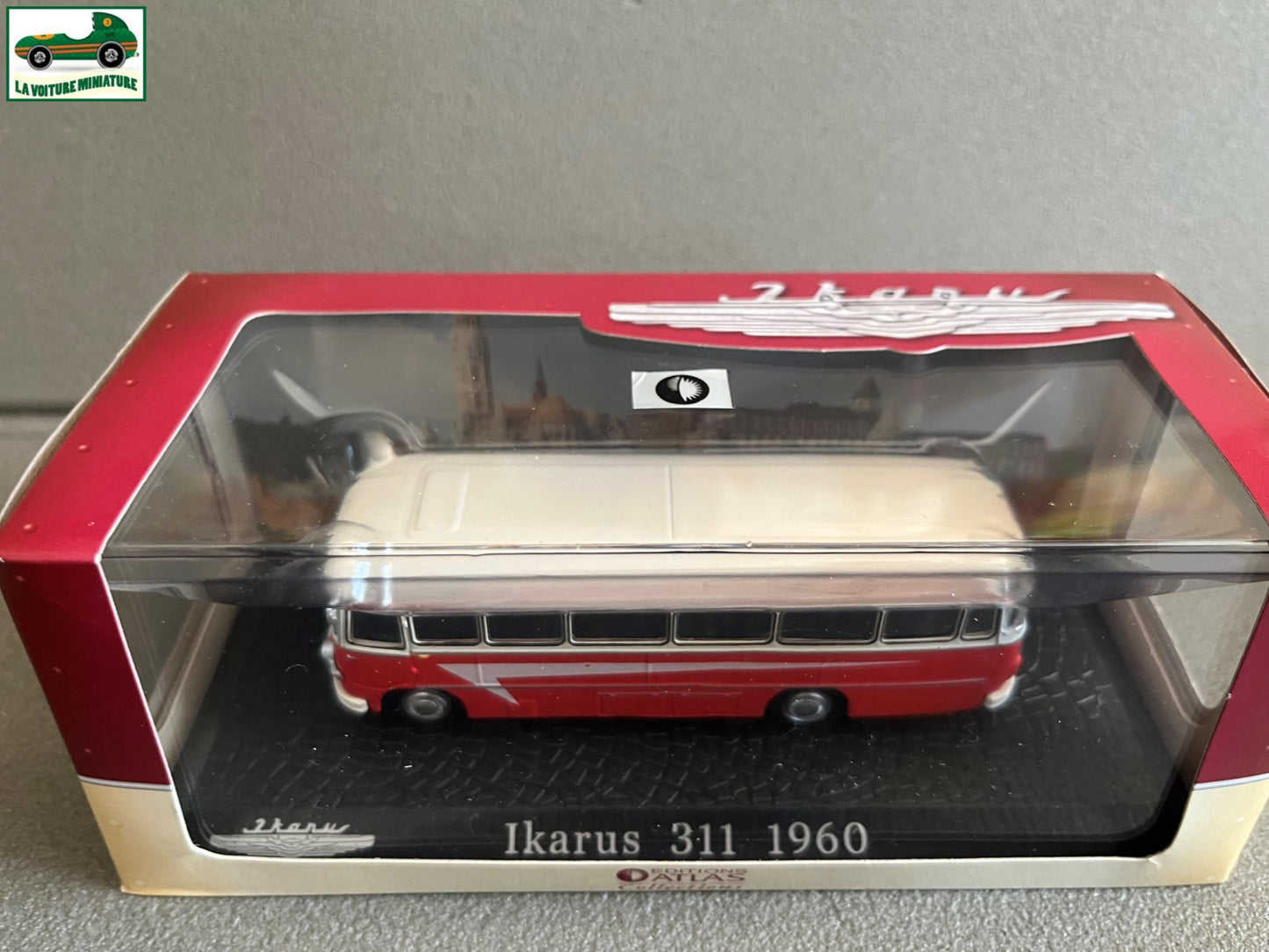 Voiture miniature Ikarus 311 1960 Autobus Bus Collection Atlas 1/72