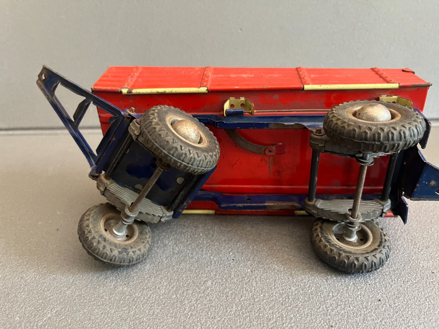 Jouet Ancien Voiture Miniature Tôle Remorque Gama Incomplet