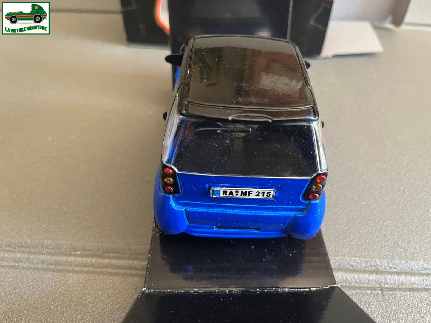 Voiture miniature Smart 1ère Version Cutie au 1/18