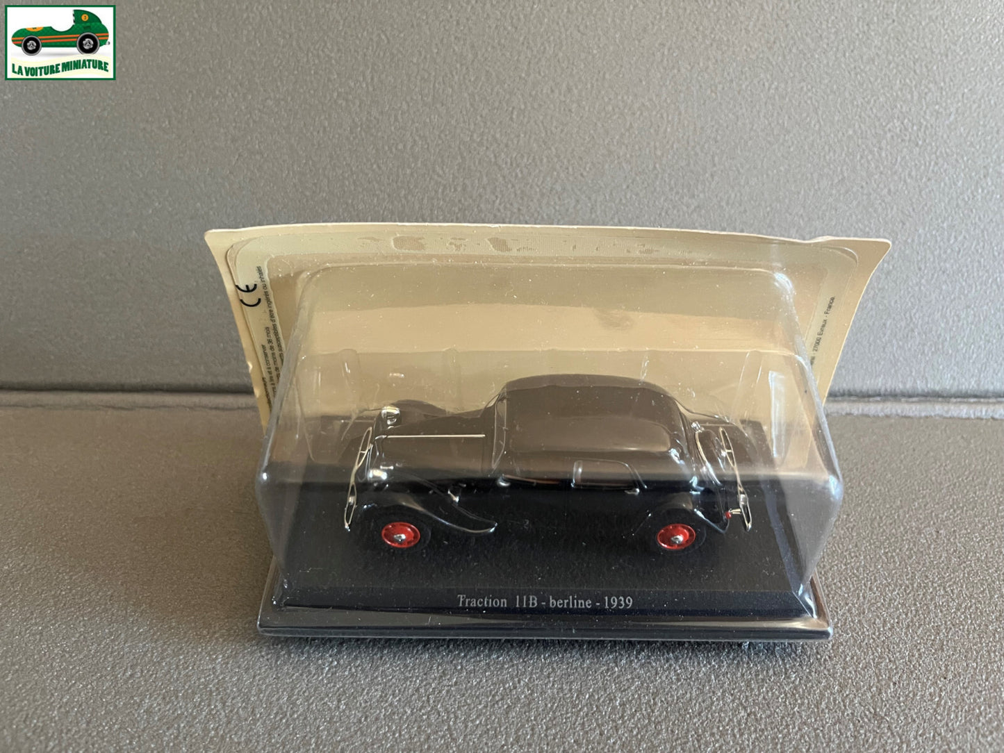 Voiture Miniature Citroen Traction 11B Berline 1939 au 1/43
