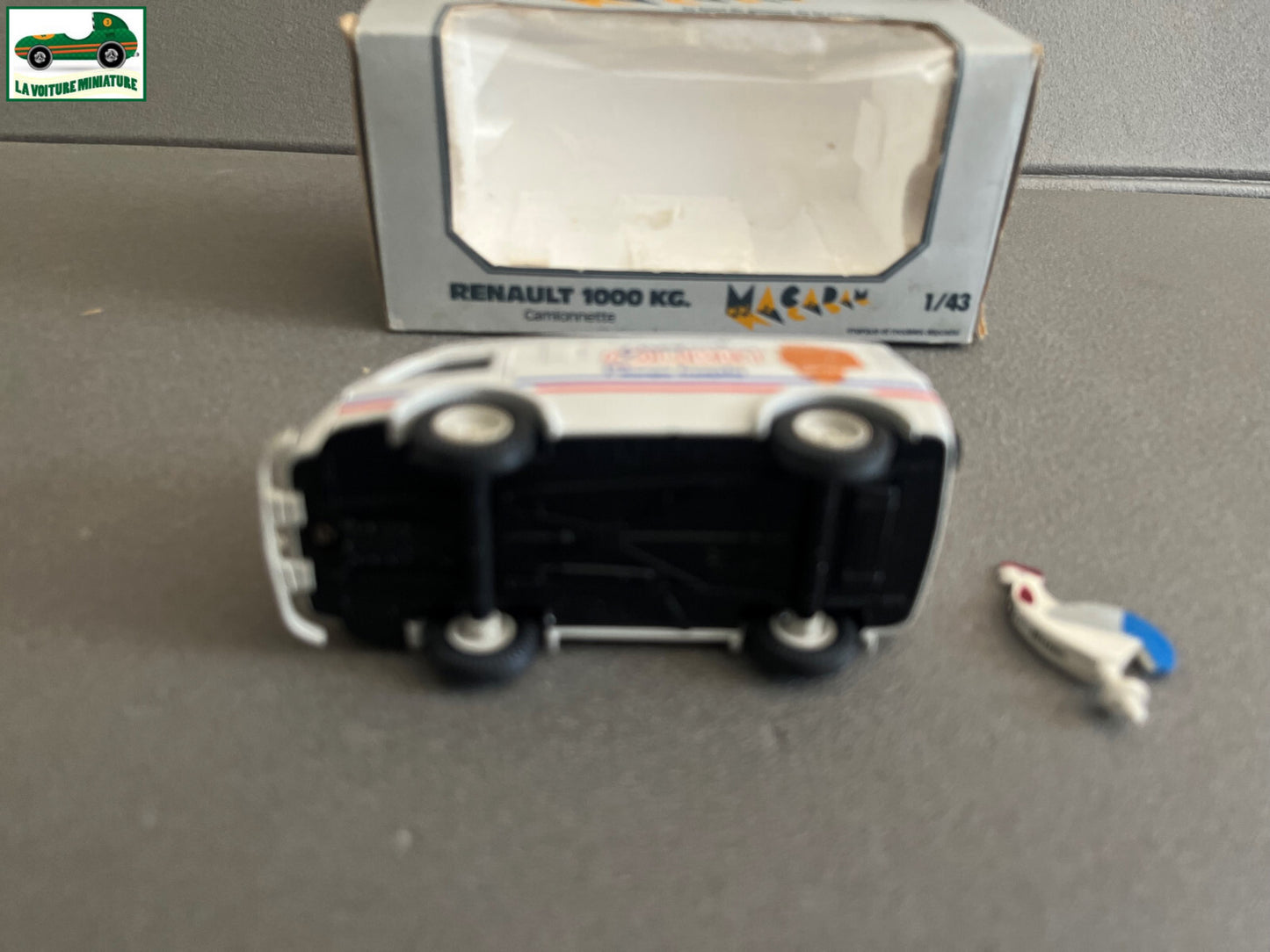 Voiture Miniature Renault 1000 KG Olibet Macadam au 1/43