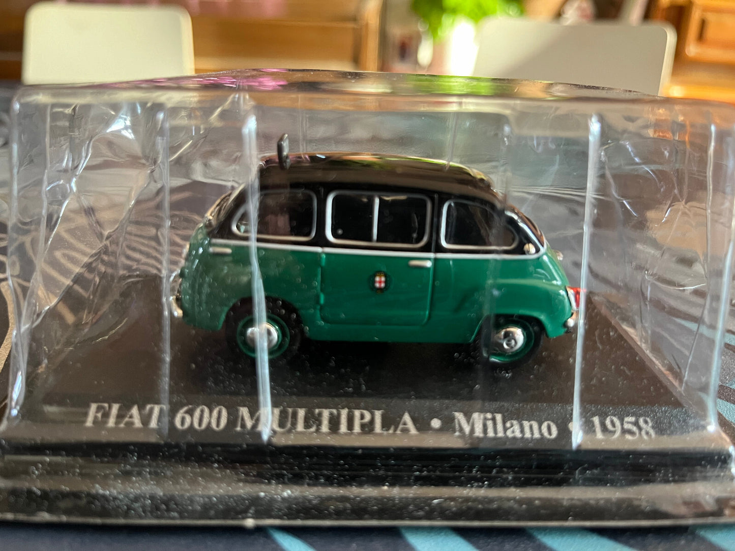 Voiture Miniature Fiat 600 Multipla Milano 1958 Taxi Du Monde au 1/43 Altaya