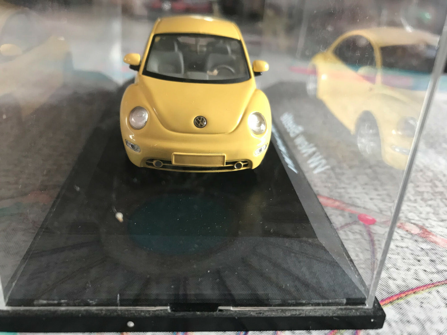 Voiture Miniature Schuco Volkswagen VW New Beetle au 1/43