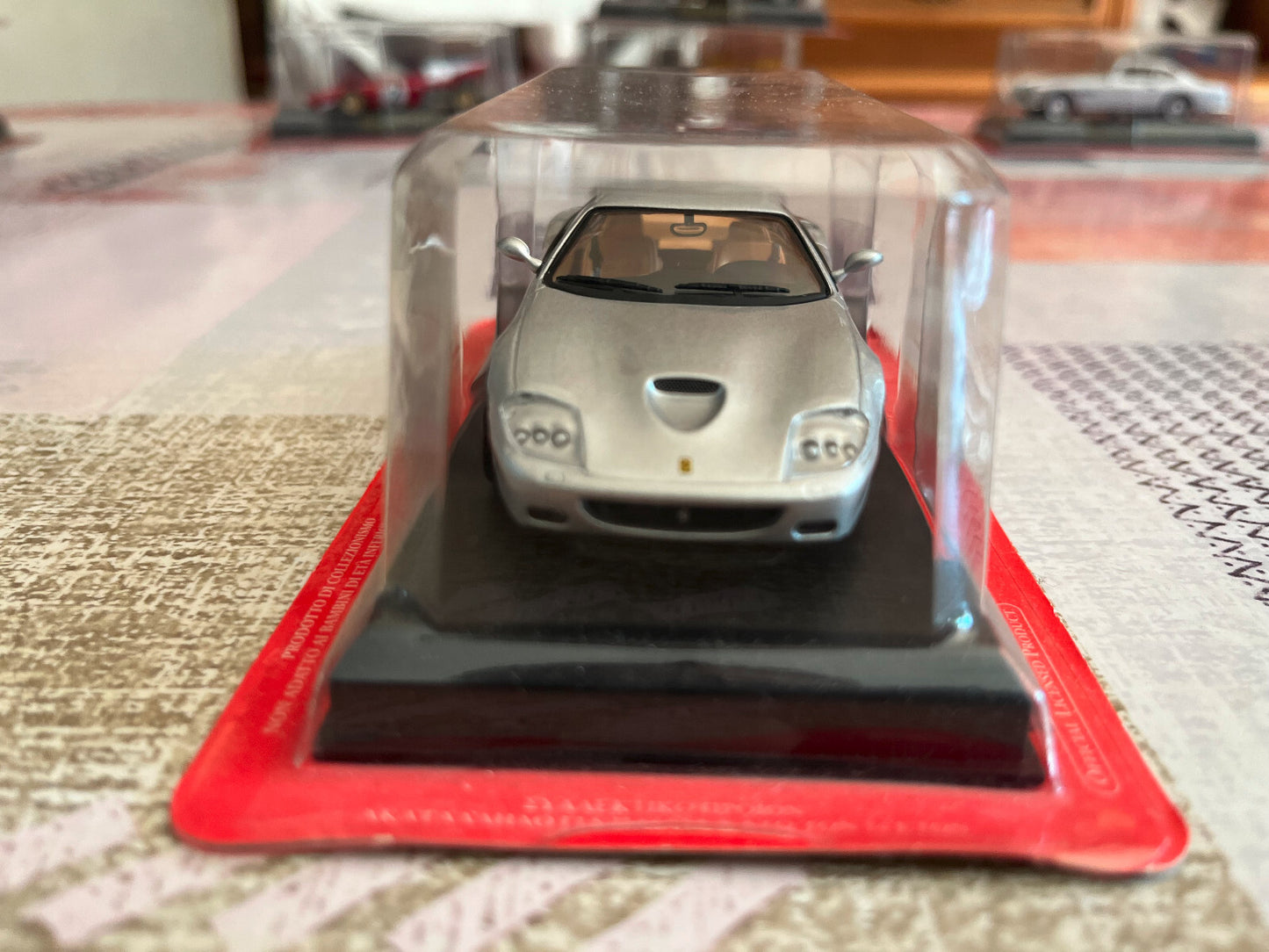 Voiture miniature Collection Ferrari 575M Maranello Ixo Fabbri au 1/43