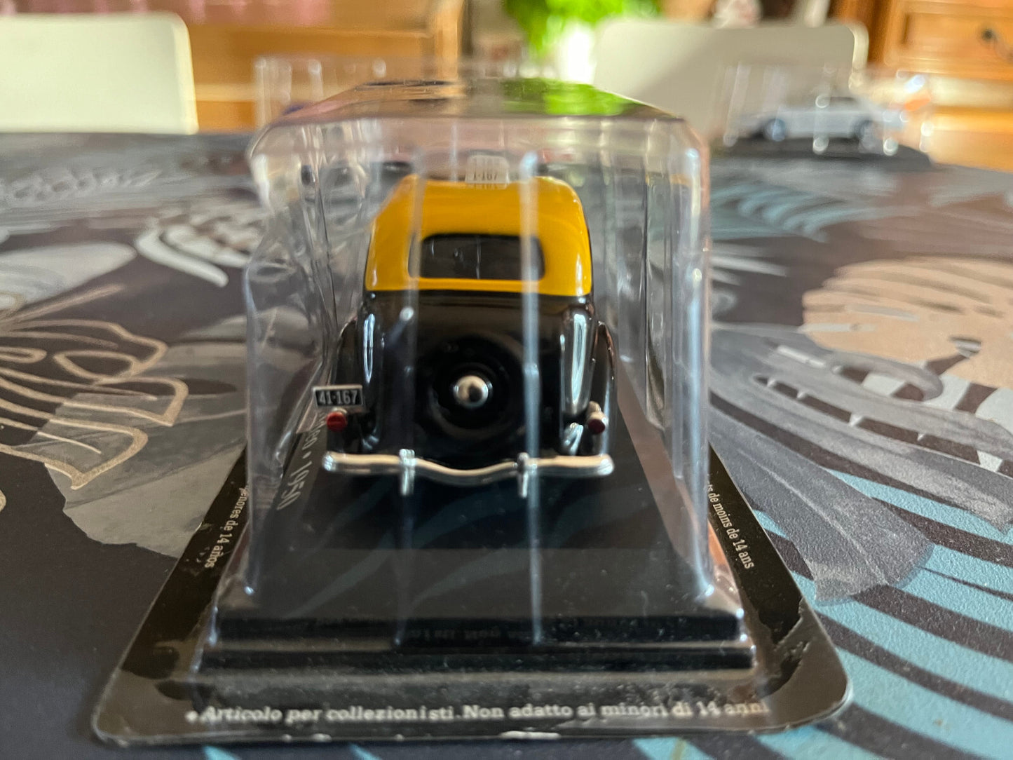 Voiture Miniature Ford V8 Montevideo 1950 Taxi Du Monde au 1/43 Altaya