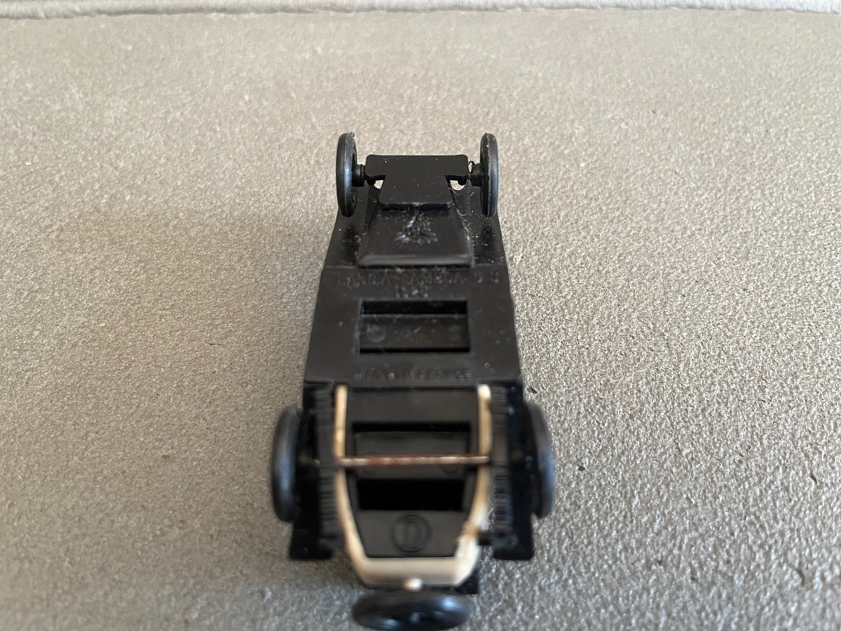 Voiture Miniature Ancien Plastique Lancia Lambda 5S Huilor France