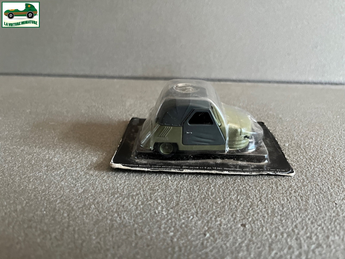 Voiture Miniature CM3 C1L Pays de L'est URSS Russie au 1/43