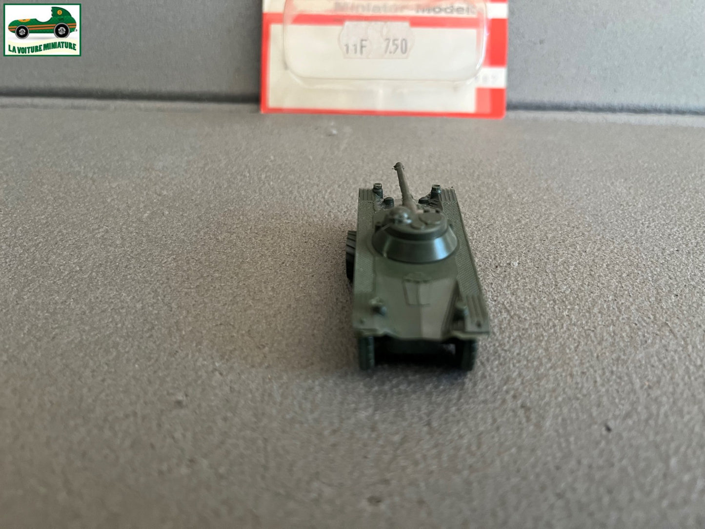 Miniature Engin Militaire Char Tank EBR 75 Roskopf 1/87 1/100 HO