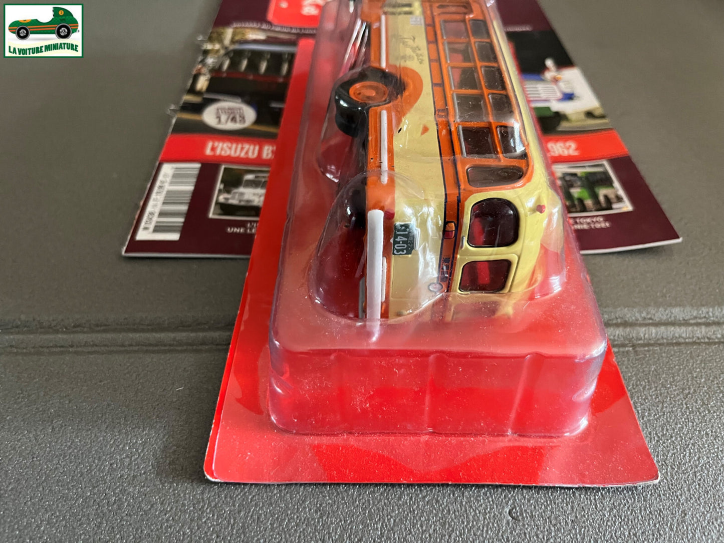 Voiture miniature Isuzu BXD 30 1962 1/43 Autobus Autocars du Monde