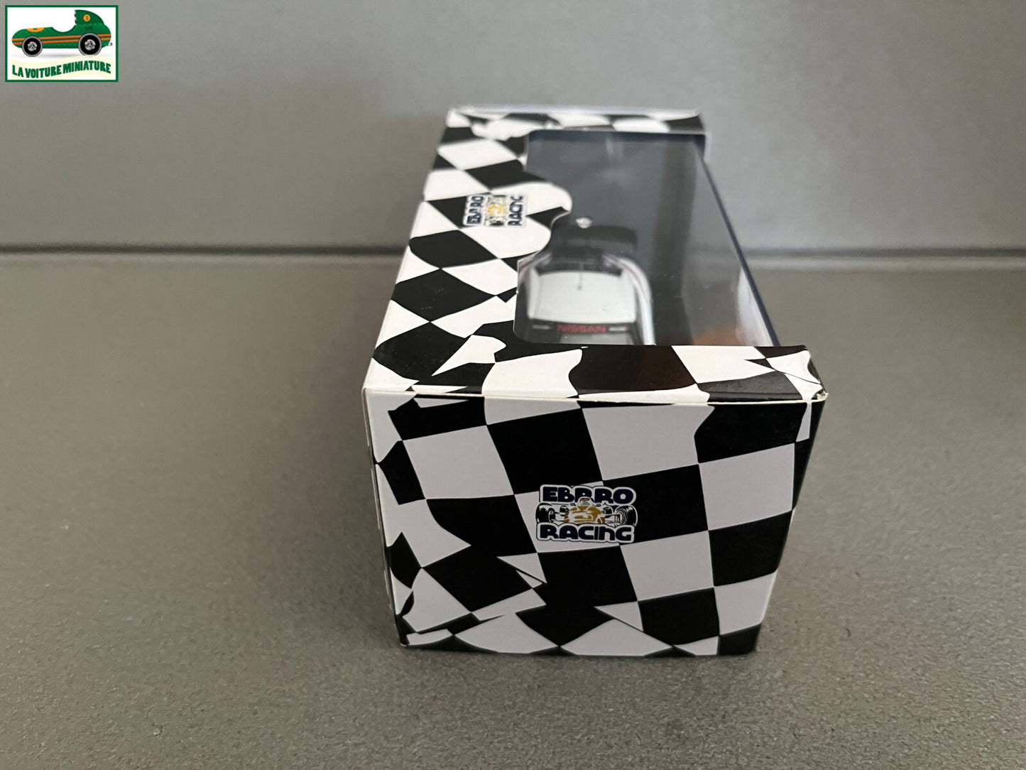 Voiture Miniature Nissan nismo GT-R RC Ebbro au 1/43