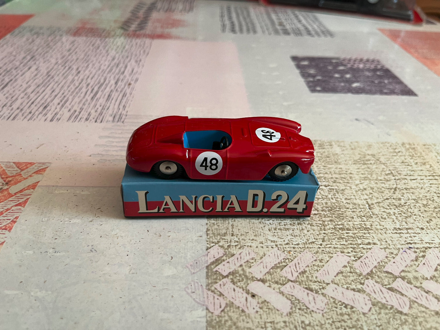 Voiture miniature Lancia D.24 D24 Mercury Hachette 1/48 1/43 Style Dinky Toys