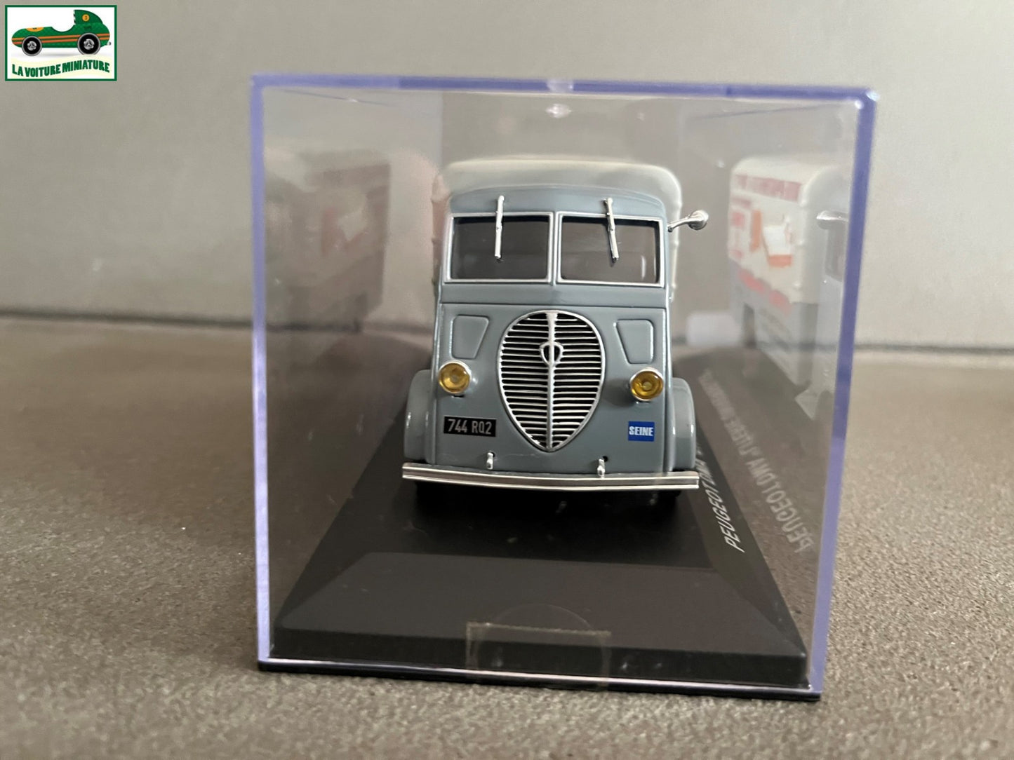 Voiture Miniature Camion Publicitaire Peugeot DMA Literie Universelle au 1/43