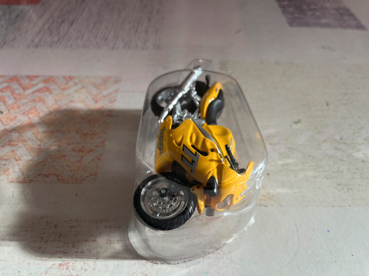 Moto miniature Triumph TT Motos à Collectionner Maisto Altaya au 1/18