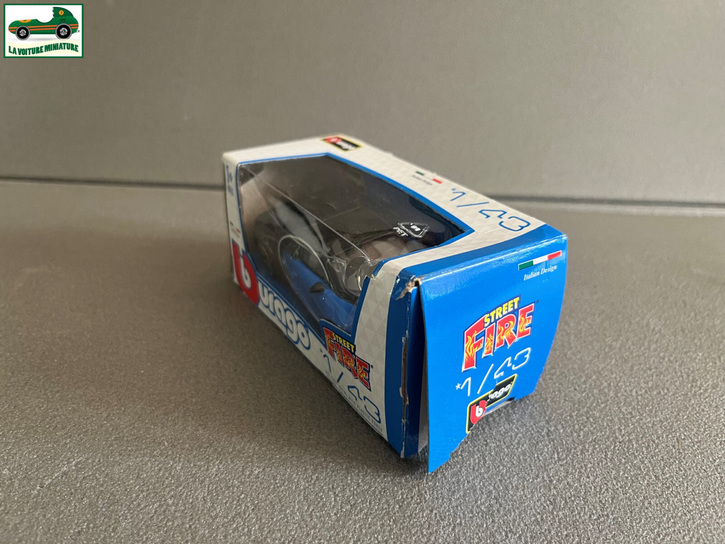 Voiture Miniature Bugatti Chiron Burago Street Fire au 1/43